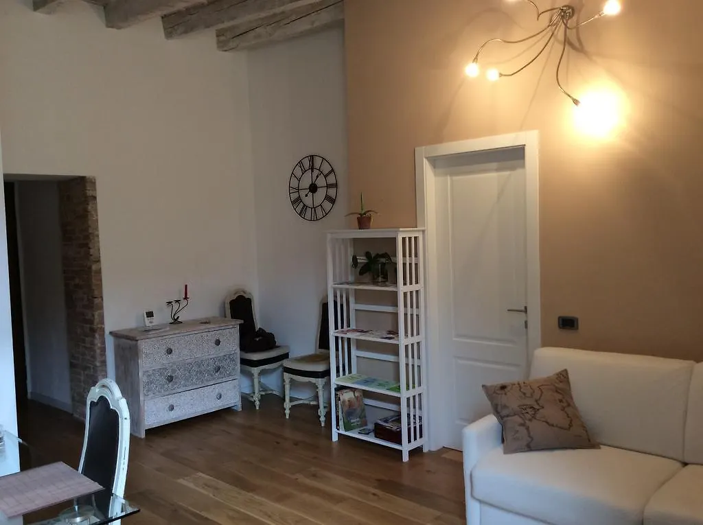 Accademia Deluxe Apartment Bergamo Italy